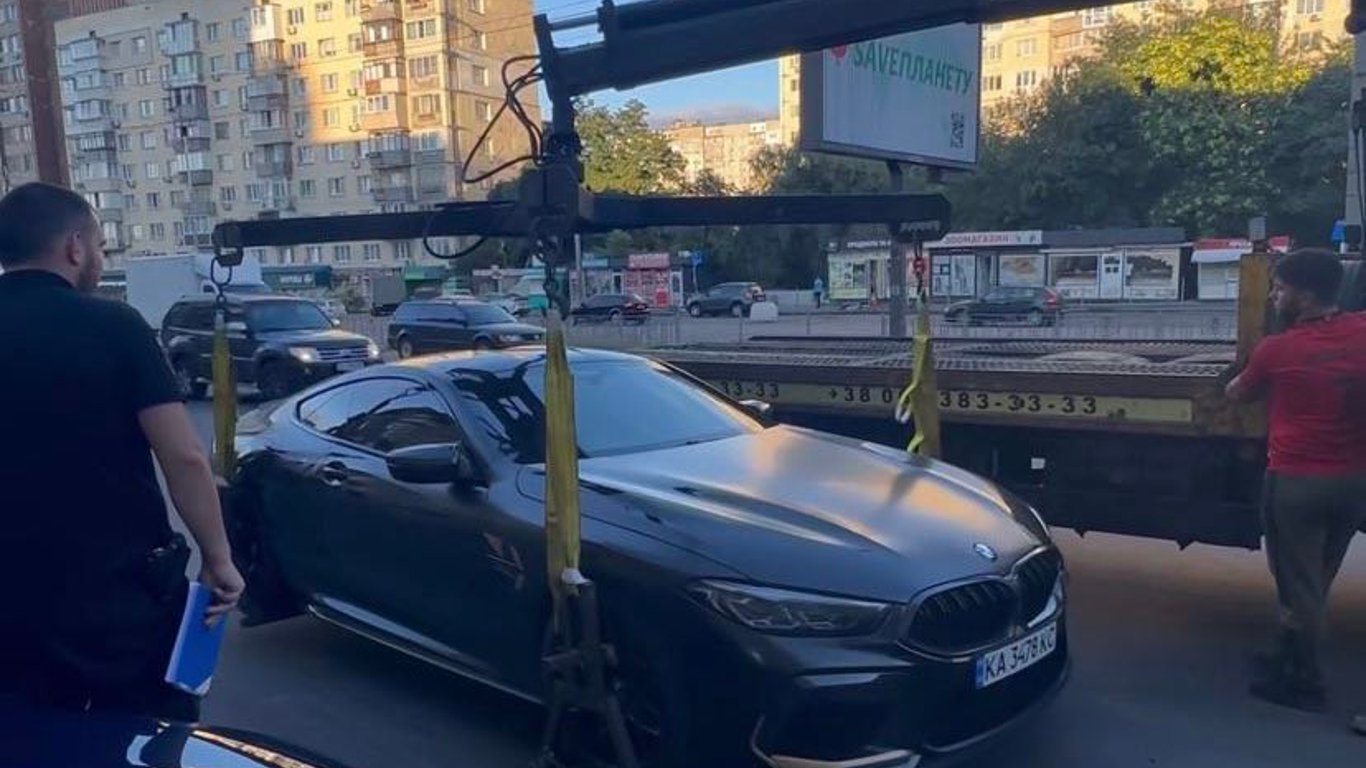 У Києві поліція масово вилучає спортивні машини на дорогах - 250x140