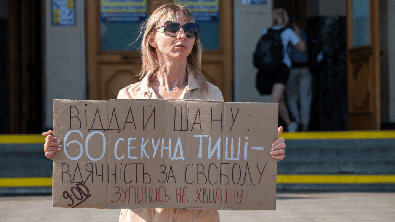 В Одесі вшанували полеглих героїв — фоторепортаж з акції - фото 11
