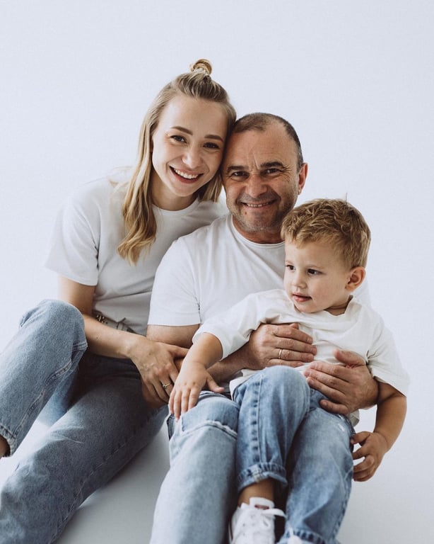 Найдорожчі хлопці: дружина Віктора Павліка замилувала сімейною фотосесією - фото 7