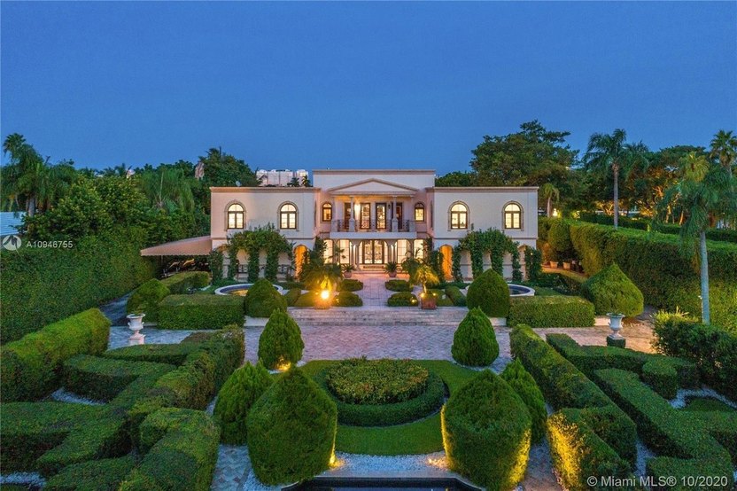 Будинок Трамп та Кушнера до ремонту