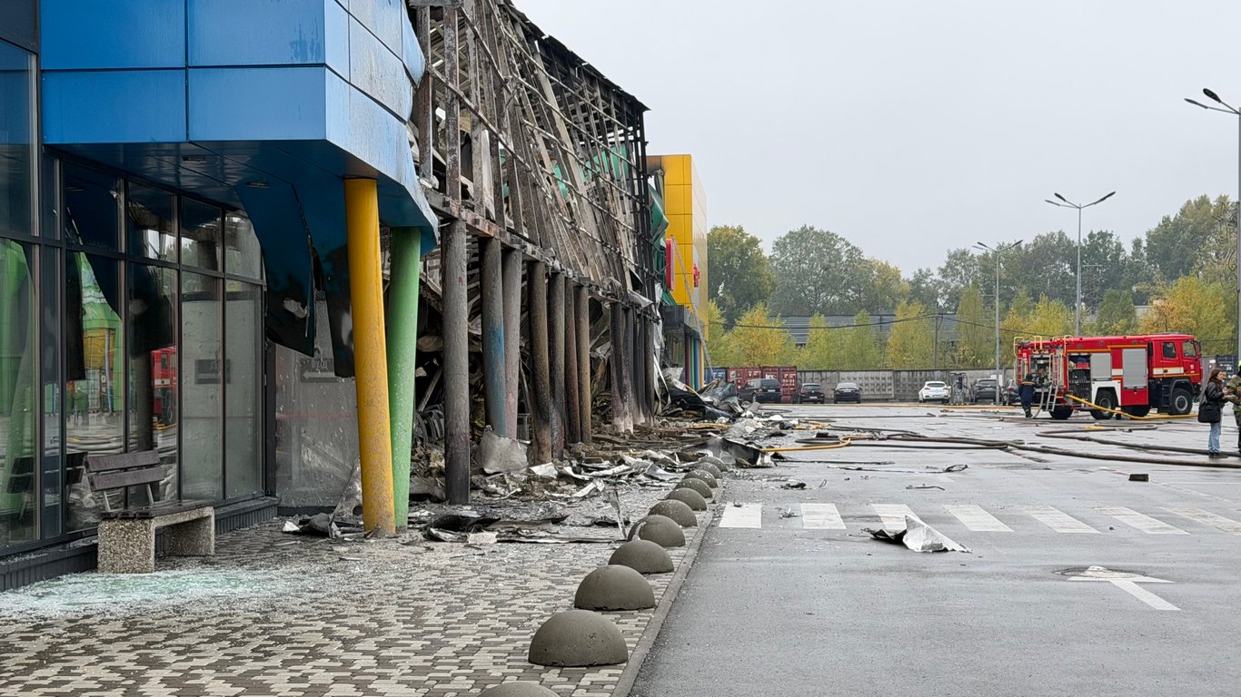 Наслідки російської атаки на Почайну в Києві 22 жовтня