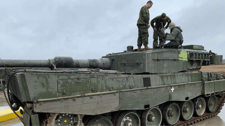 Канада доправила до Європи всі обіцяні Leopard 2 для України - 285x160