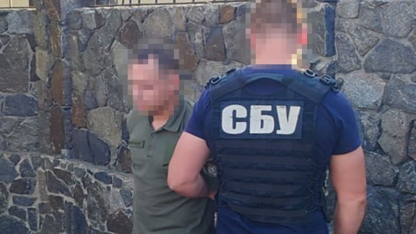 "Списывали" уклонистов: СБУ задержала работников военкоматов за преступные схемы