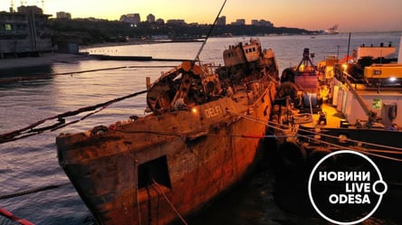 Одесская мэрия будет судиться с владельцем Delfi за поврежденный волнорез: все обломки судна еще не убрали - 285x160