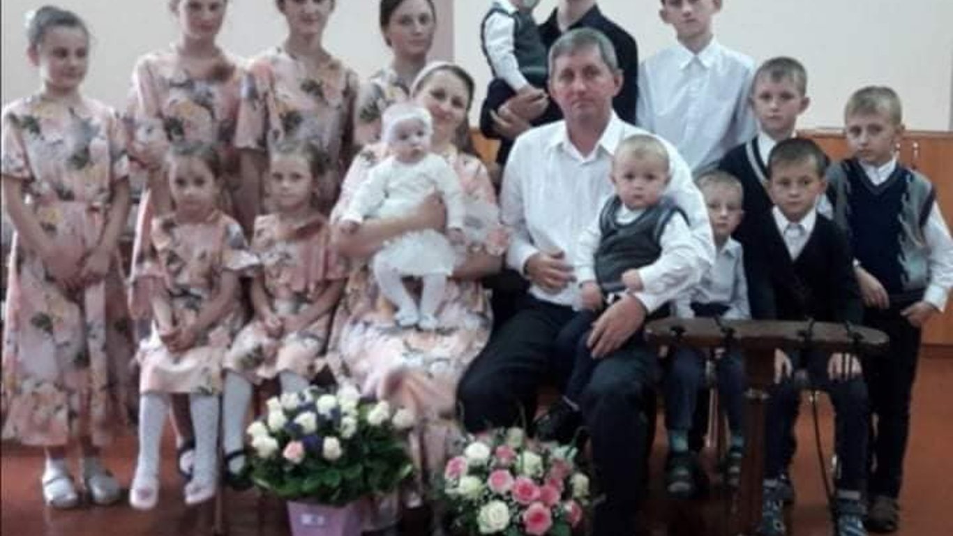 Женщина во Львове родила шестнадцатого ребенка-фото