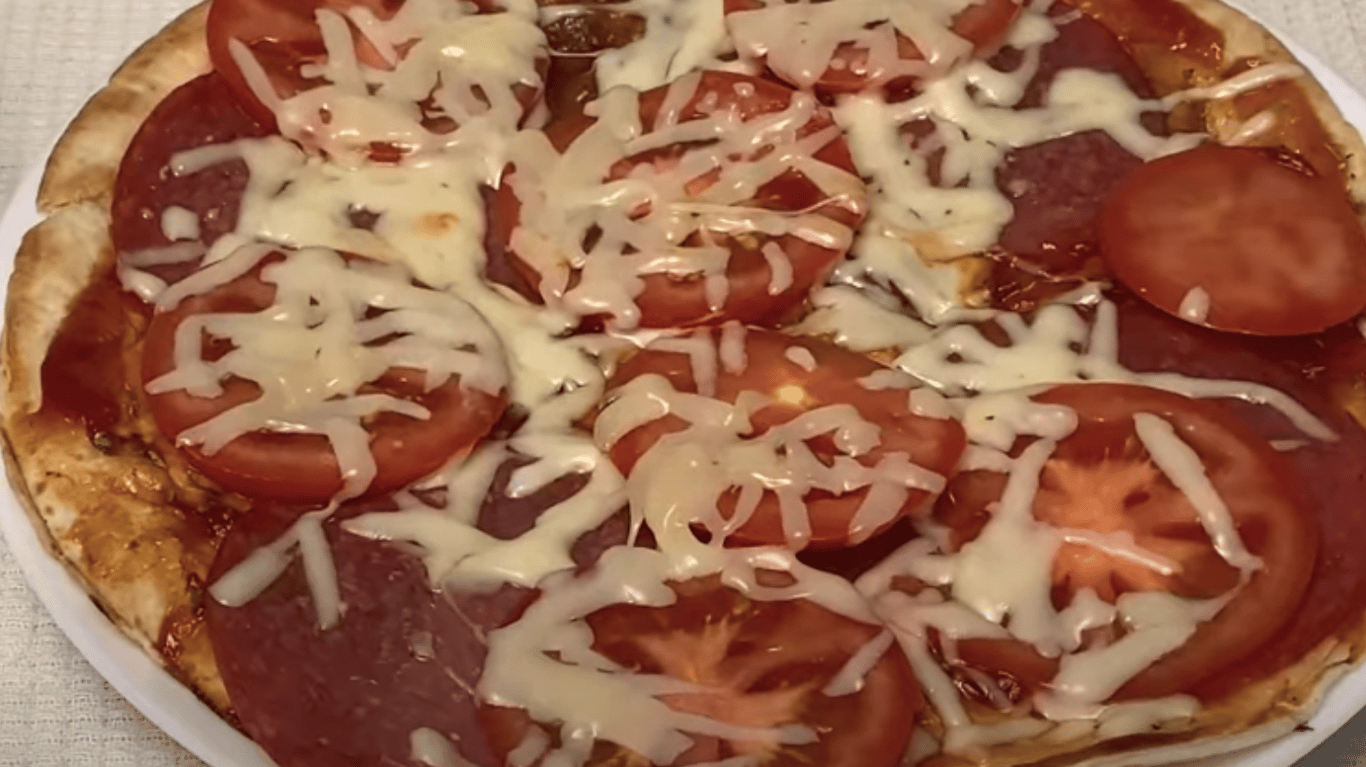 the pizza-like breakfast that requires pita bread