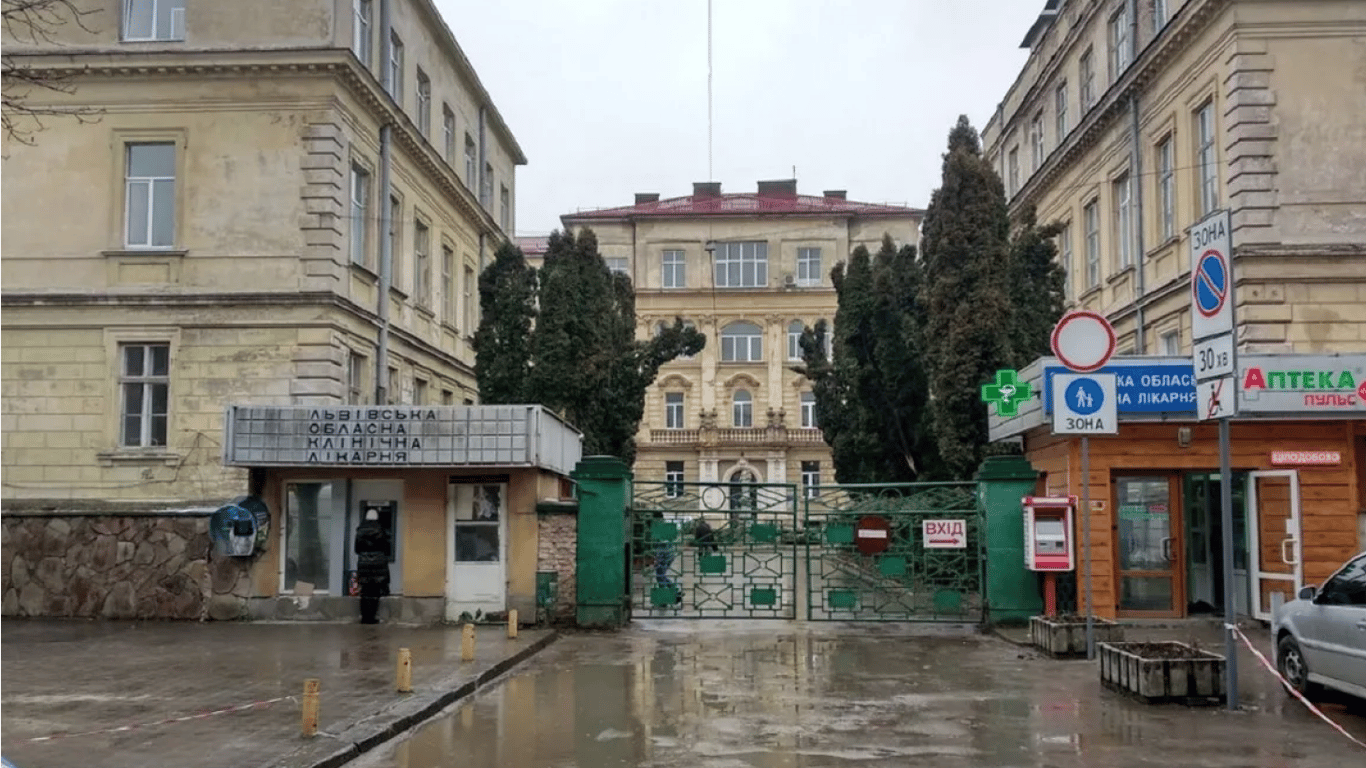У мережі показали жахливі умови у Львівській лікарні, керівником якої є депутат облради