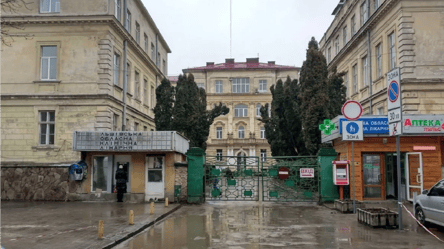 В сети показали ужасные условия во Львовской больнице, директором которой является депутат облсовета - 285x160