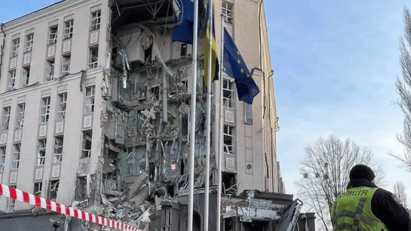В Киеве восстановили гостиницу, в которую попала российская ракета