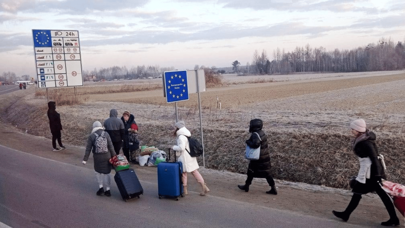 Українці за кордоном — чому влада просить ЄС припинити підтримку