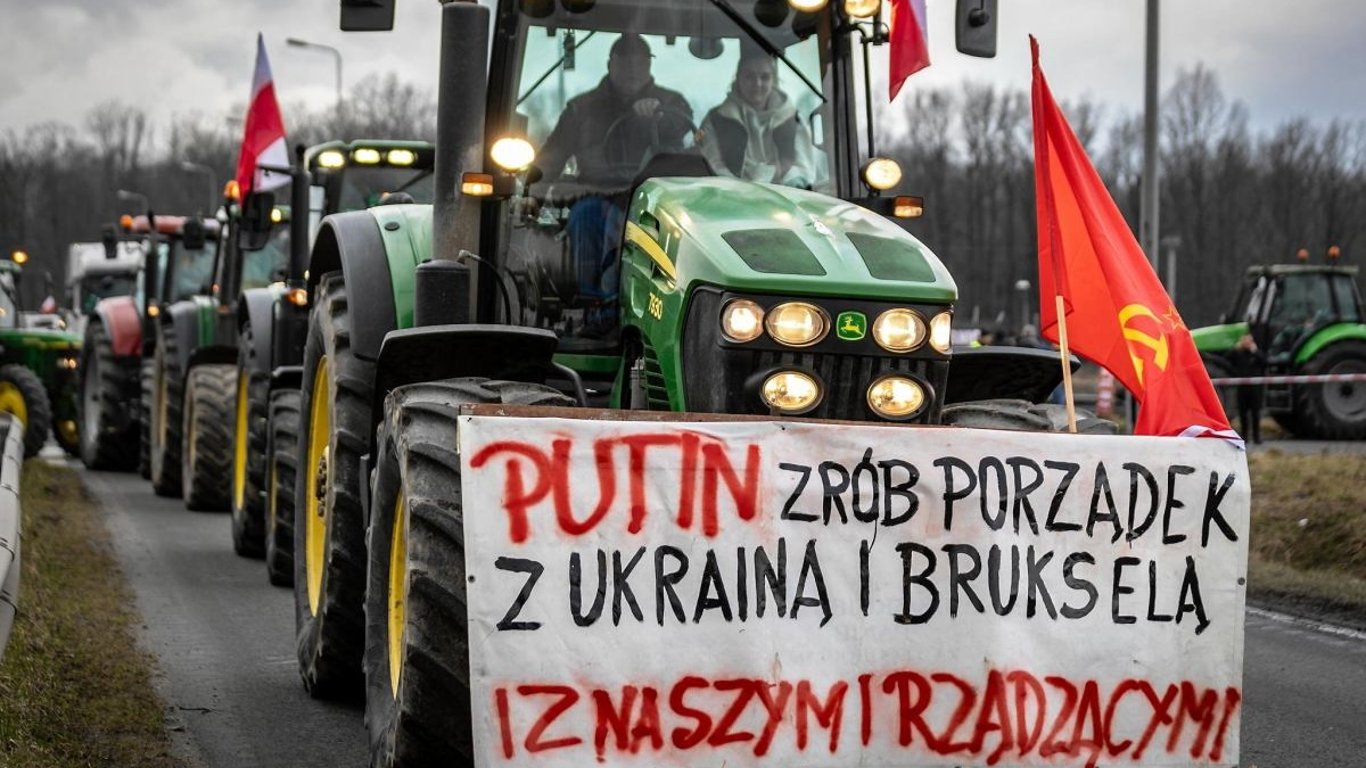 Один из польских фермеров на протесте призвал Путина "разобраться с Украиной"
