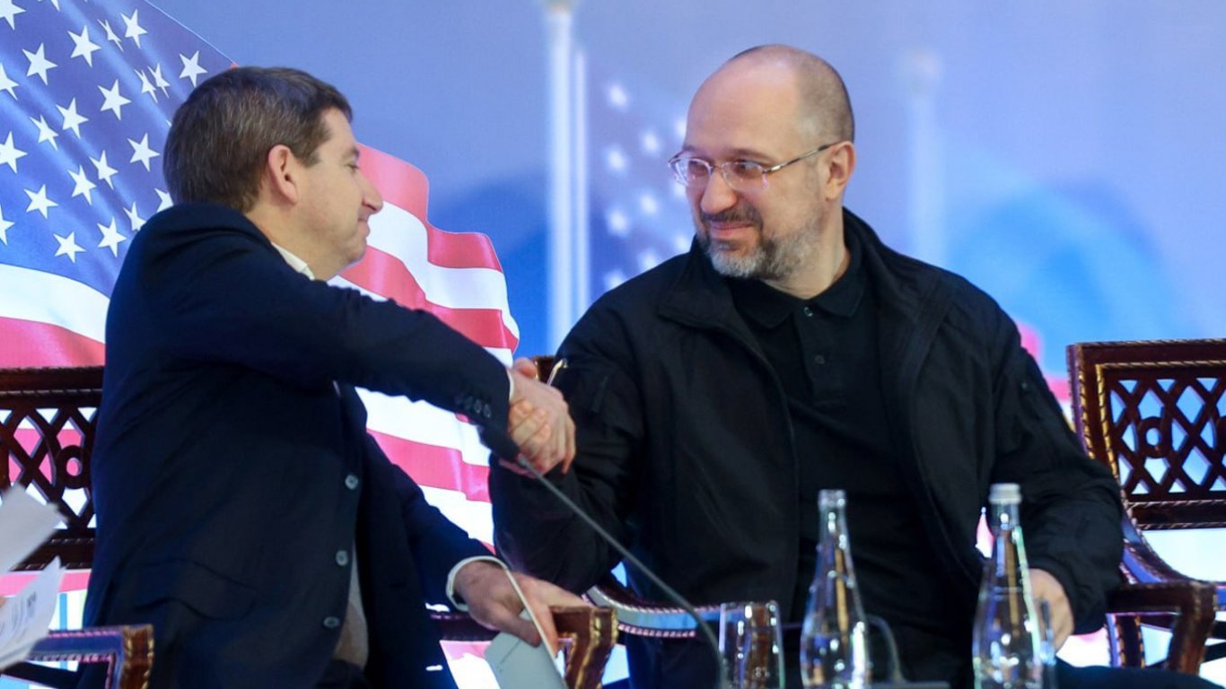 Помощь от США — американская корпорация выделит Украине $250 млн в поддержку бизнеса
