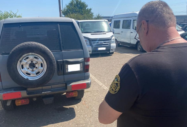 Гуманитарное авто продавали