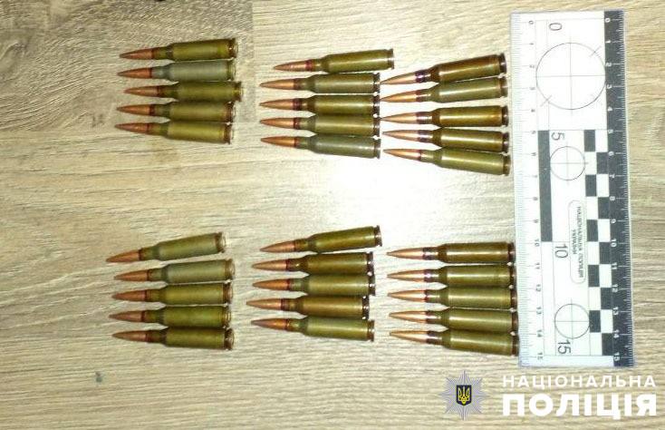 Обшук у фігуранта, який підірвав гранату на Троєщині