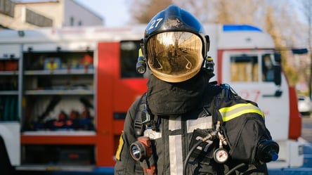 На фронті потрібні пожежники-водії — в "Азові" їм пропонують зарплату до 125 тис. грн - 285x160