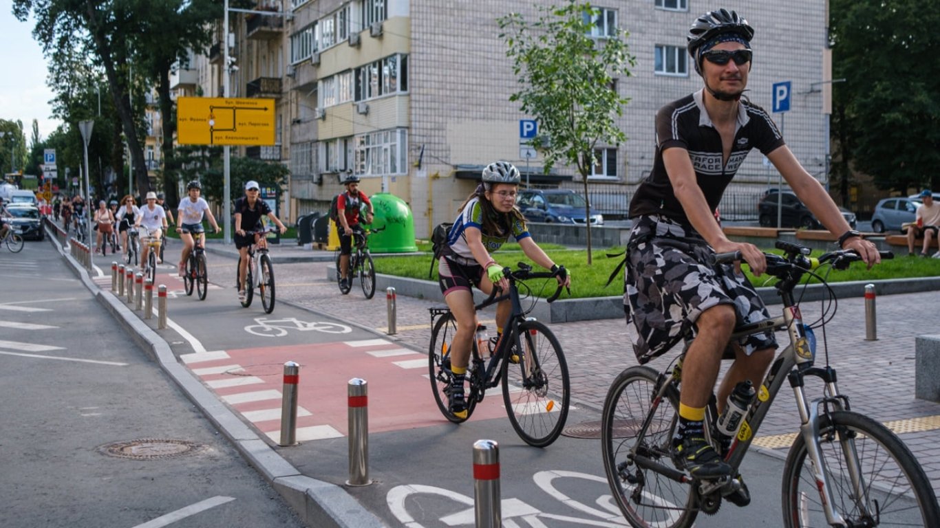 У Києві зʼявляться нові велодоріжки: список вулиць
