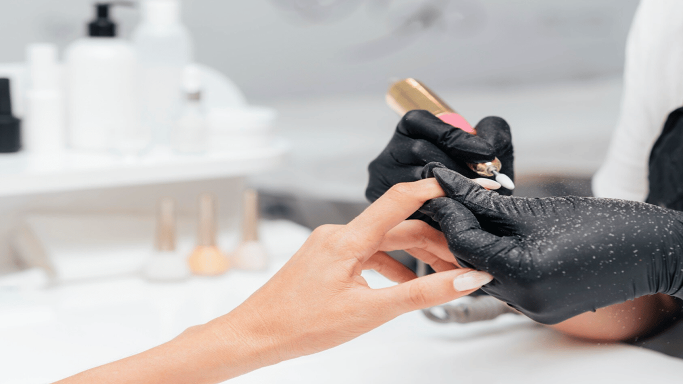 Трендовий дизайн манікюру весни-2026, що популярний у TikTok