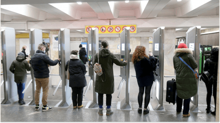 Обмеження в метро — кого не пустять до підземки у жовтні - 285x160