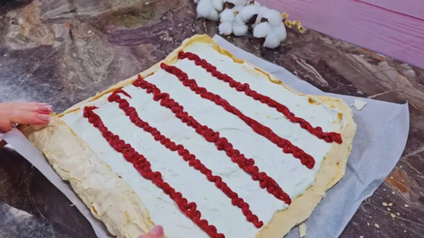 рулет з меренги з начинкою