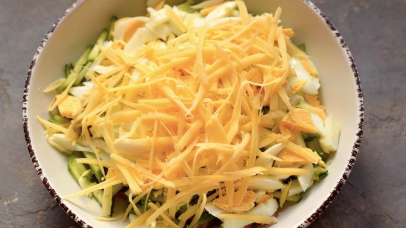 салат Великодній яскравий, соковитий та свіжий