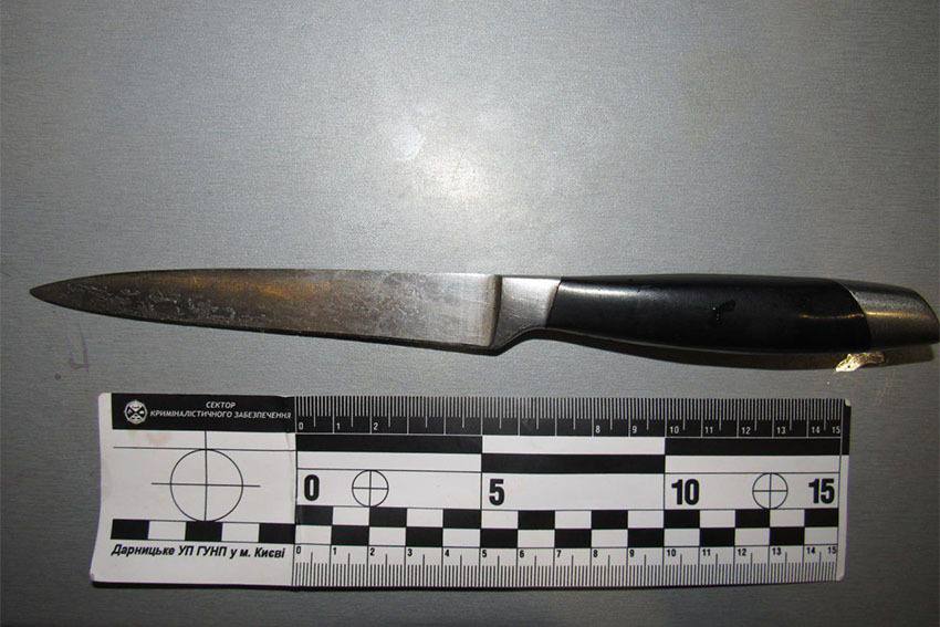 Зарезал ножом соседа — в Киеве полиция задержала подозреваемого в тяжком преступлении - фото 2