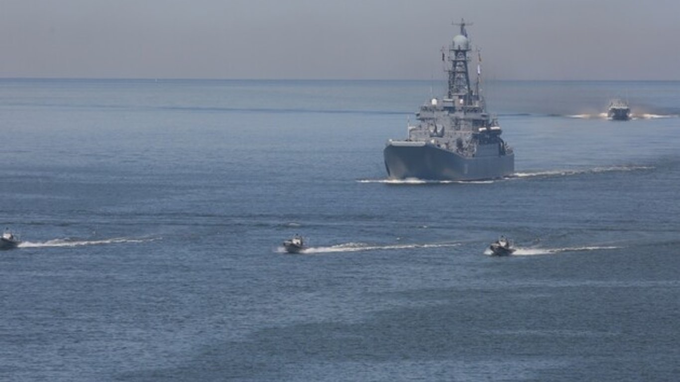 РФ держит флот наготове — какая ситуация с кораблями в Черном море