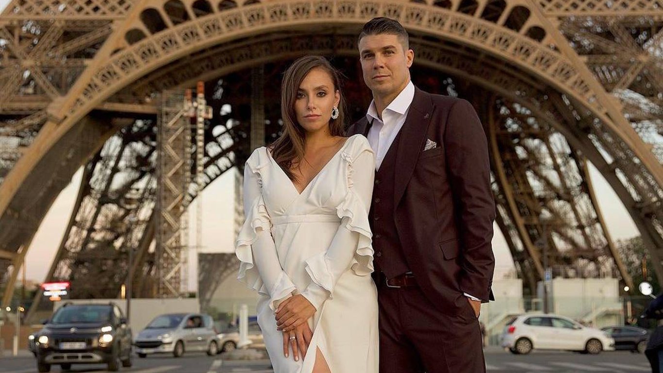 Холостяк Черкасов з дружиною проводить вікенд у Парижі - романтичні фото пари
