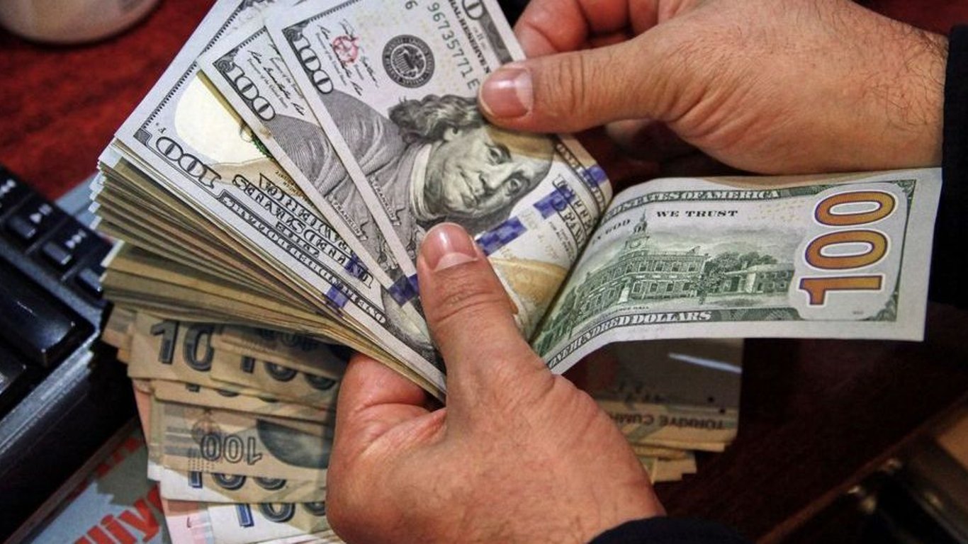 Доллар достиг 20-летнего максимума: что привело к резкому росту американской валюты