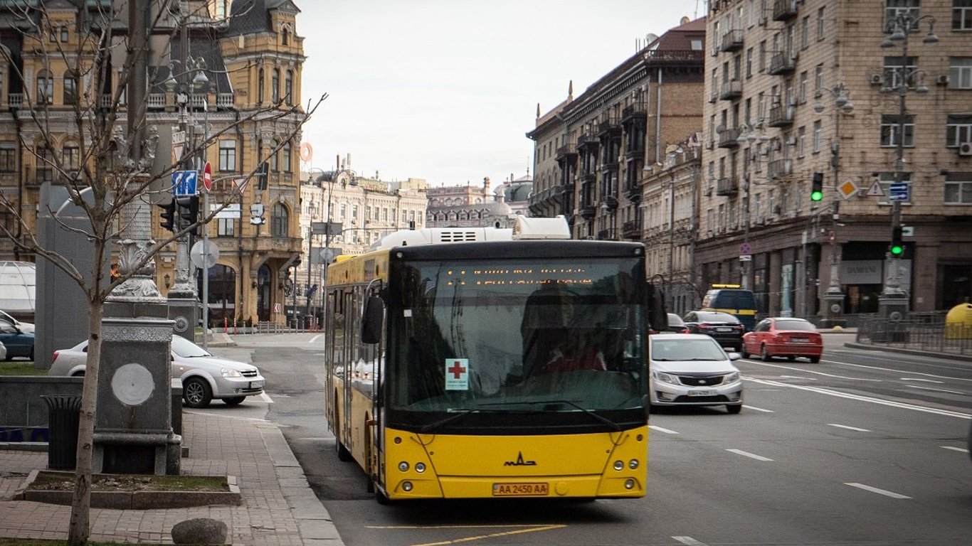 Рух тролейбусів в Києві - вулицю Льва Толстого закриють