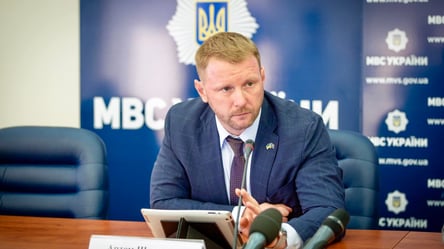 Спикер МВД Украины ушел в отставку - 285x160