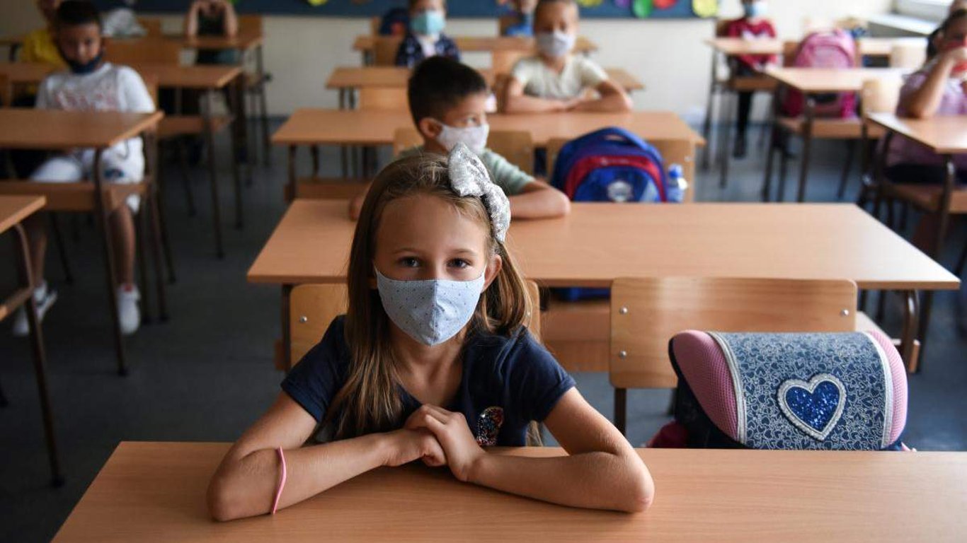 В Одесі проведуть опитування серед батьків, чи повертати дітей до шкіл