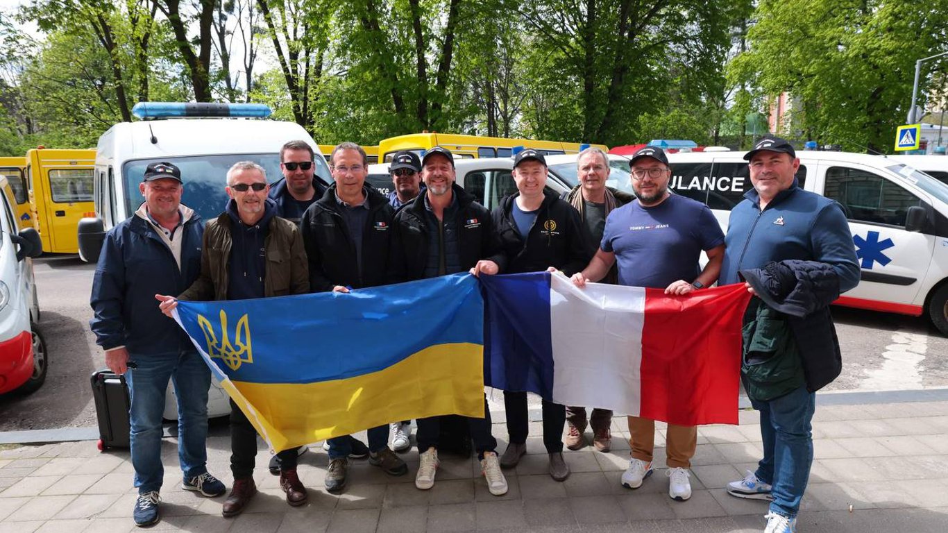 На Львівщину прибув гуманітарний конвой від Франції