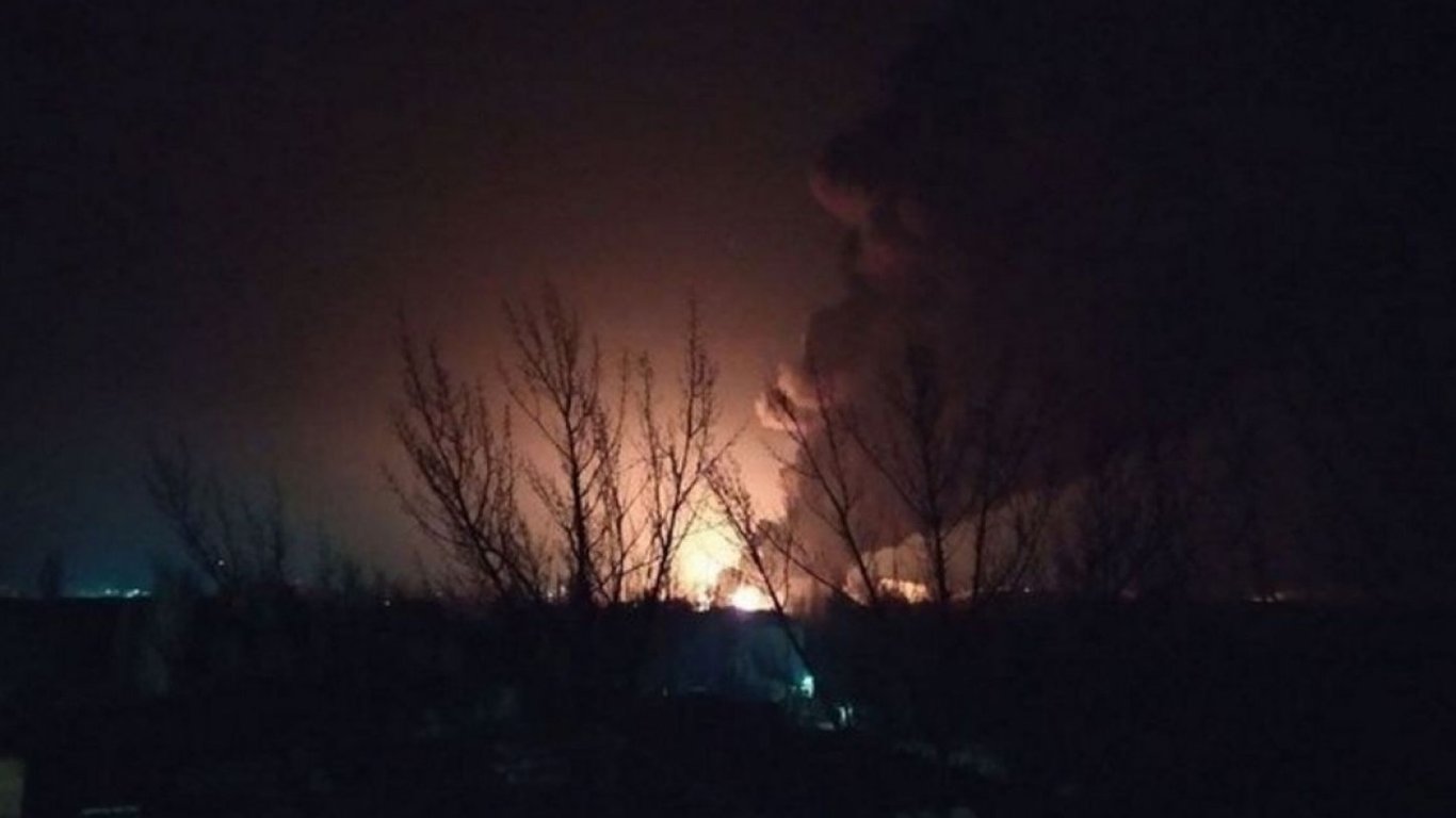 Після вибуху в Мелітополі перекрили рух між заводами, які РФ перетворила на військові бази