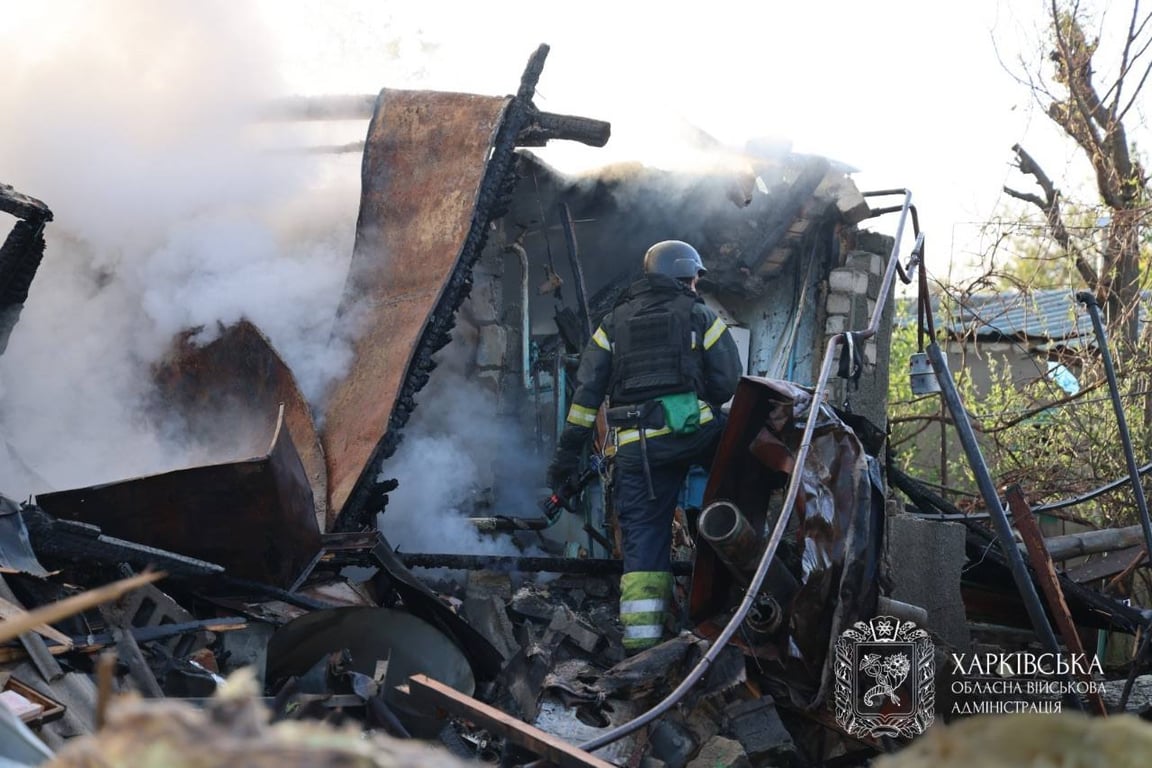 Рятувальники на місці влучання