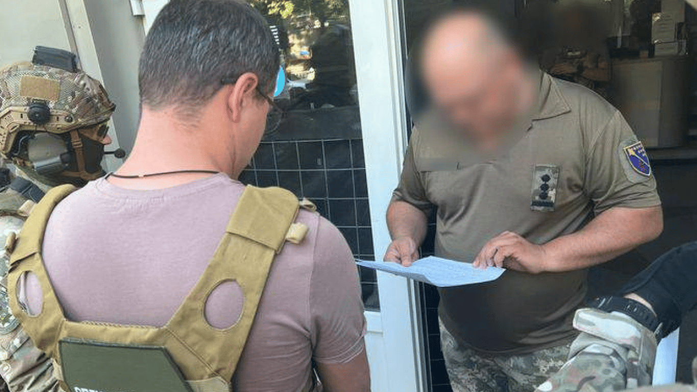 На Днепропетровщине военком обвиняется в присвоении средств на 8,8 млн гривен