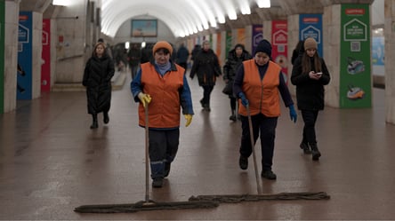 Як працюватиме метро Києва на свята — новий розклад - 285x160