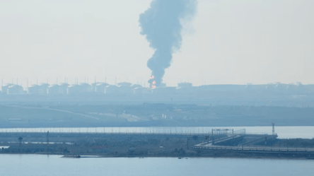 Казахстан заборонить перевезення нафтопродуктів у порт Тамань після пожежі, — Reuters - 285x160