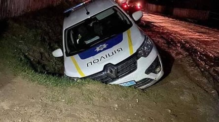 На Львівщині поліцейське авто потрапило у ДТП - 290x166