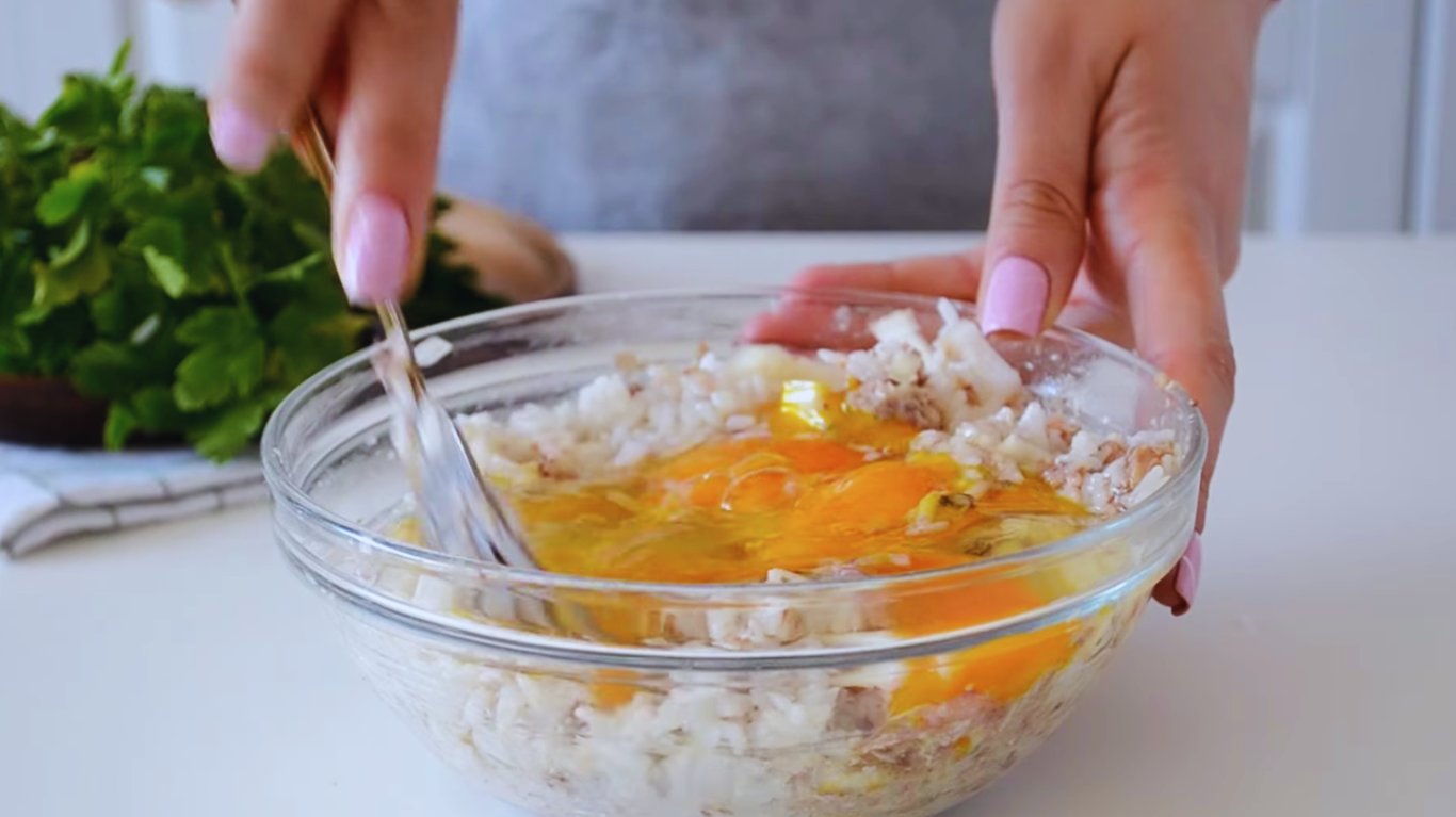 смачні рибні котлети з консерви сардини та рису