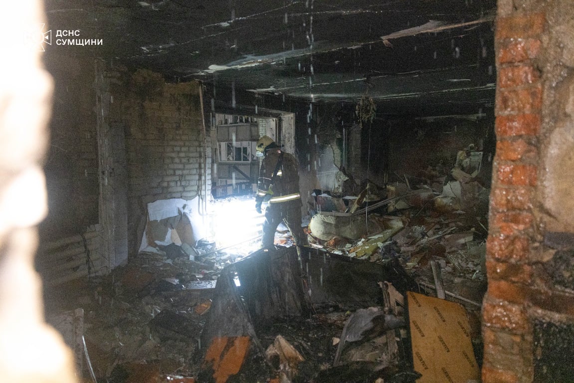 РФ влучила у багатоповерхівку в Охтирці