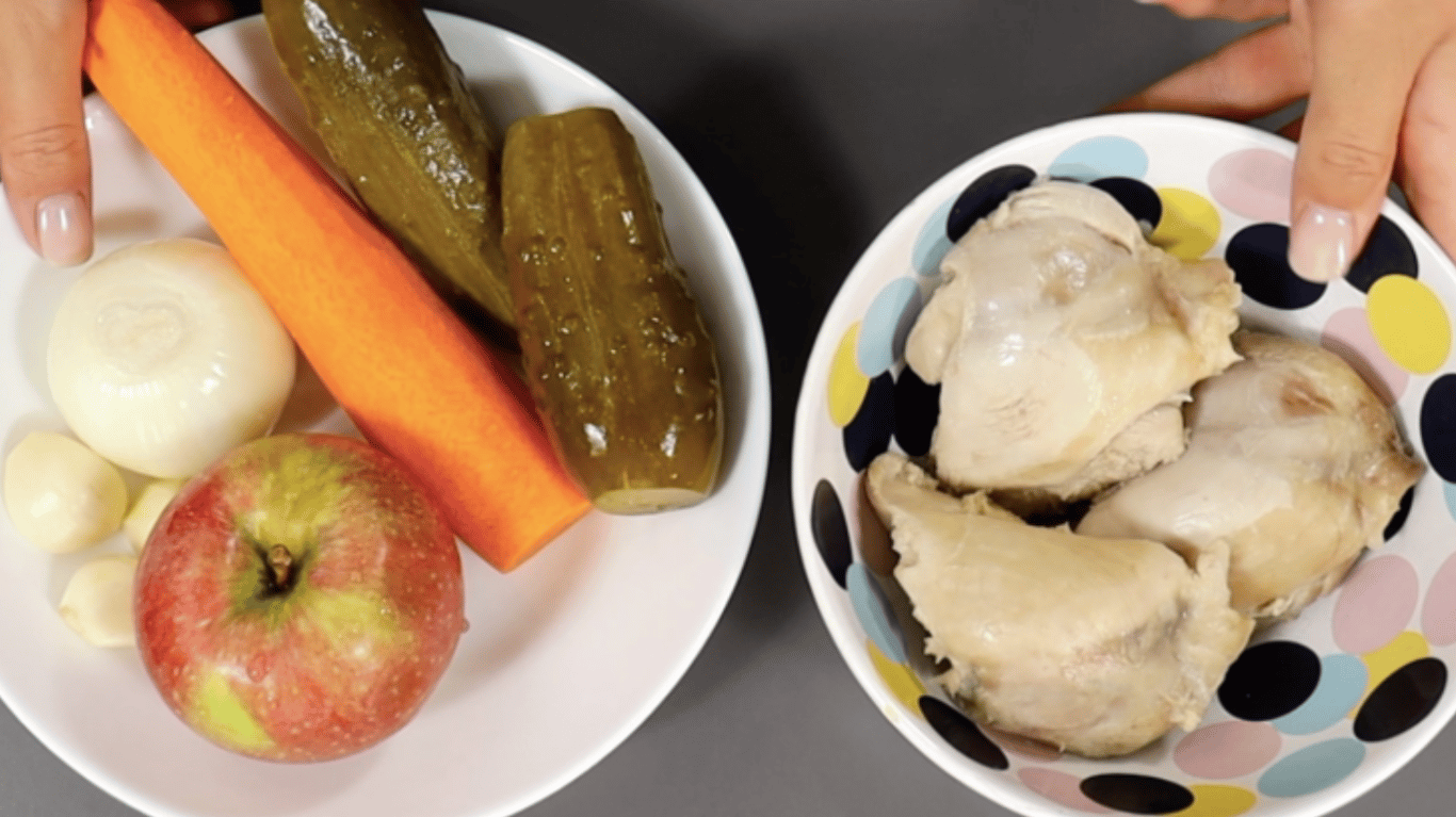 рецепт салата з куркою