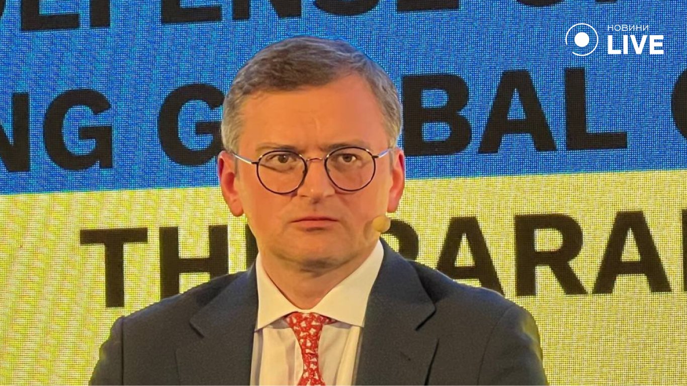 Кулеба в Давосі прокоментував тиск на Україну щодо переговорів з РФ