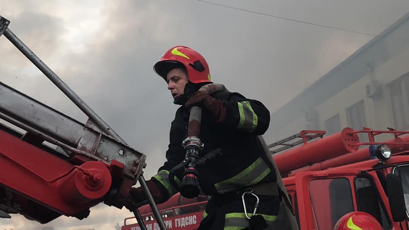 Помер через цигарку: подробиці пожежі на Одещині