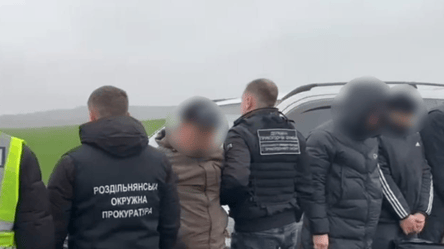 В Одеській області піймали "футбольну команду" втікачів за кордон - 290x160