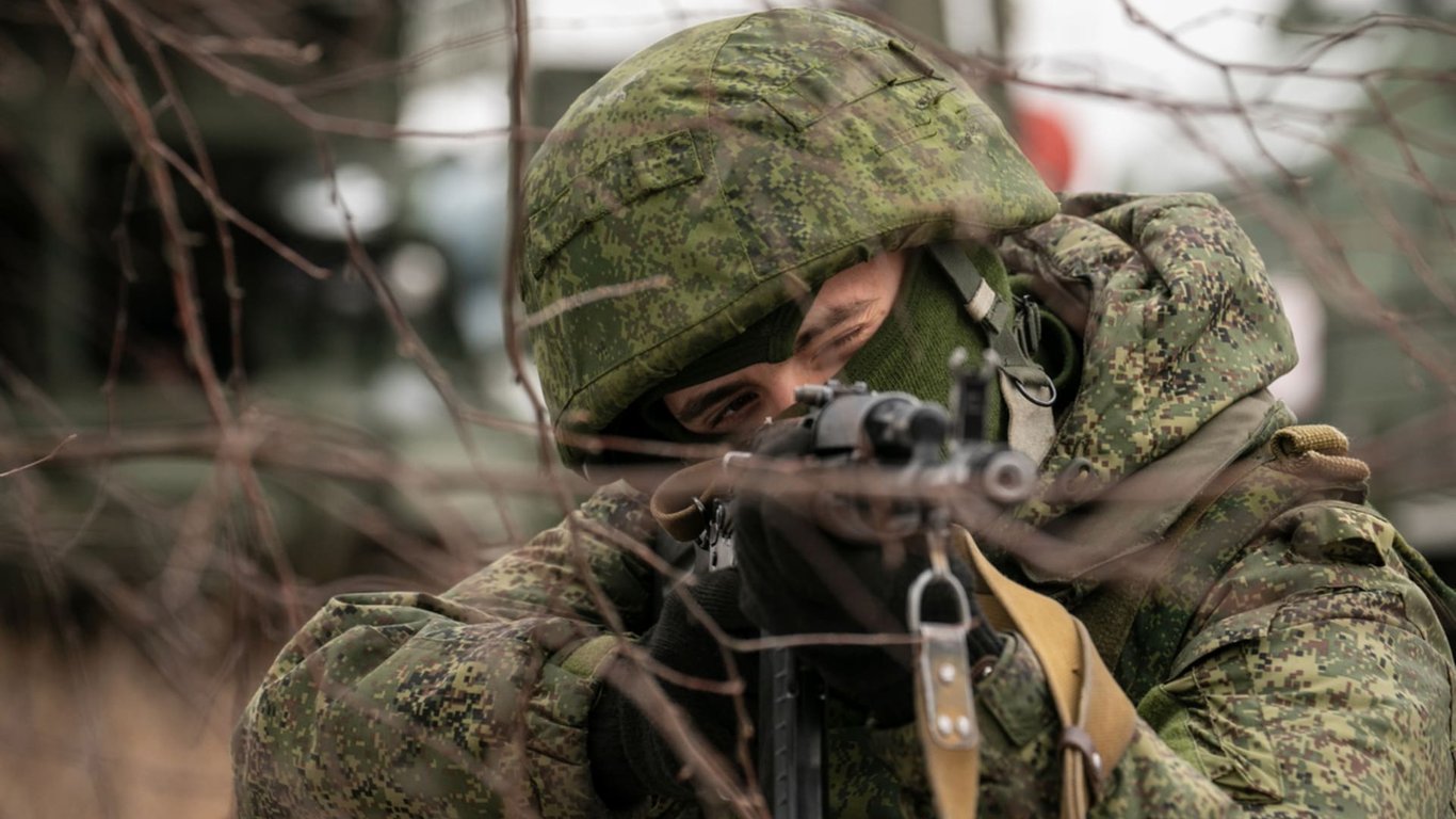 Зачем российские войска перекапывают Крым