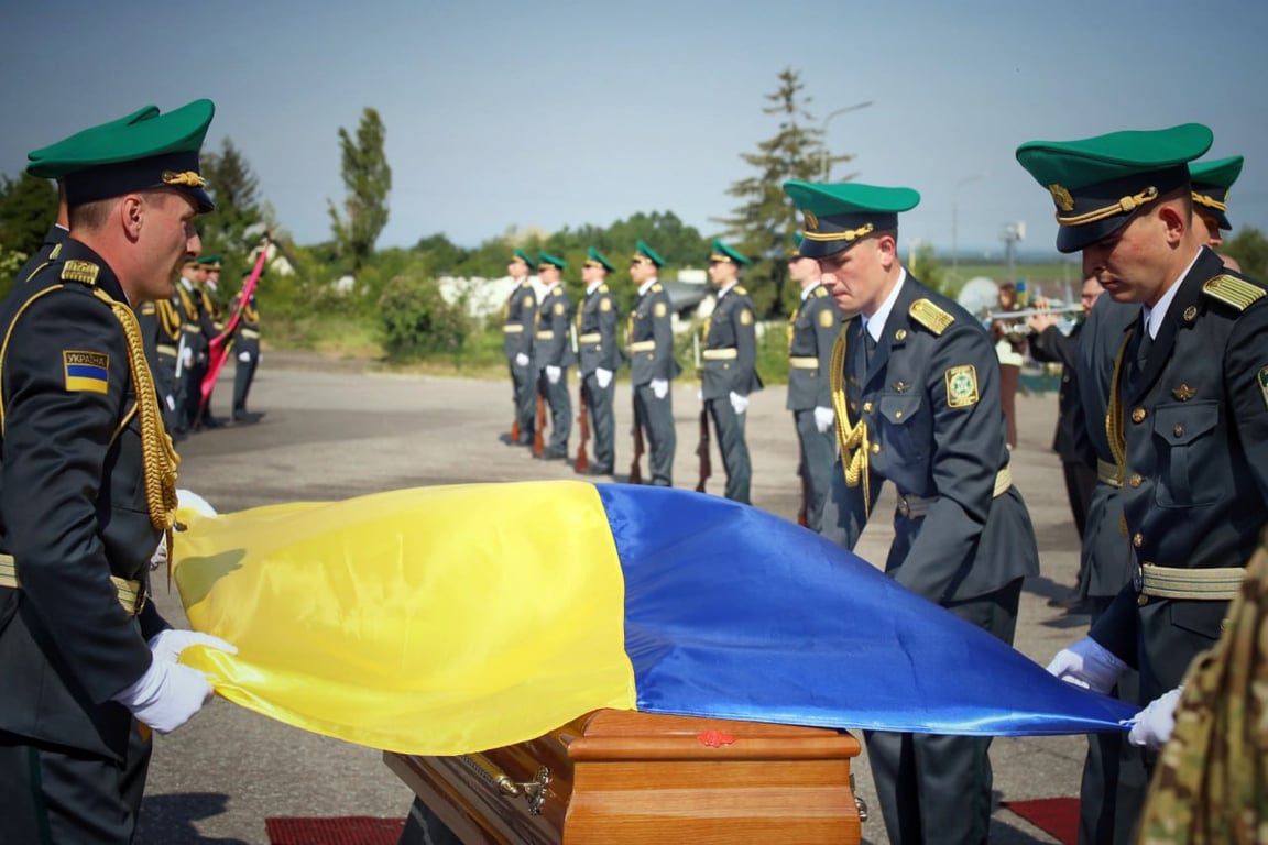 В Україну повернули останки Андрія Мельника