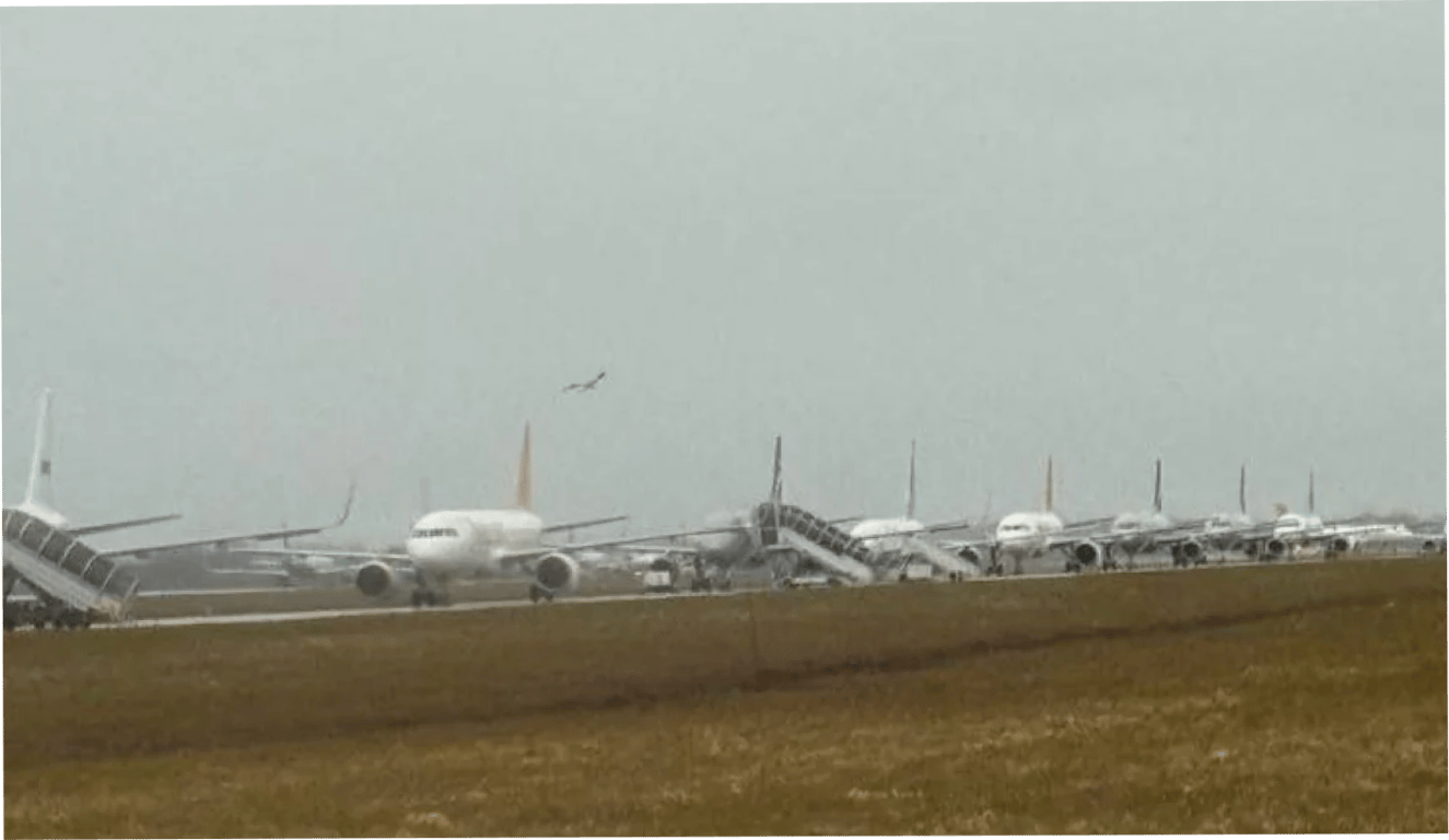 Скасовано понад 350 авіарейсів у Росії 7 травня