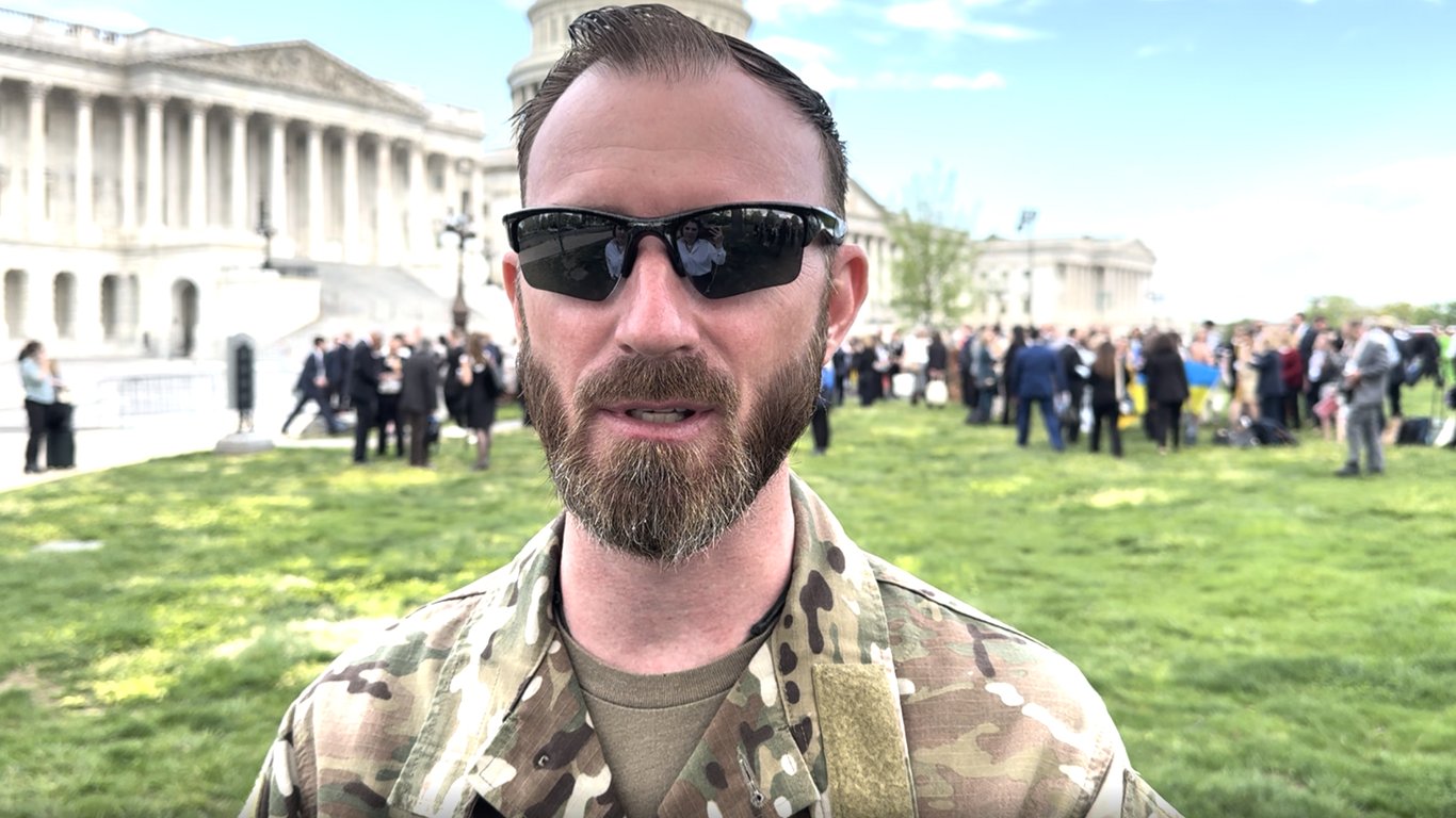 Бывший снайпер морской пехоты США ушел в добровольцы в ВСУ - интервью