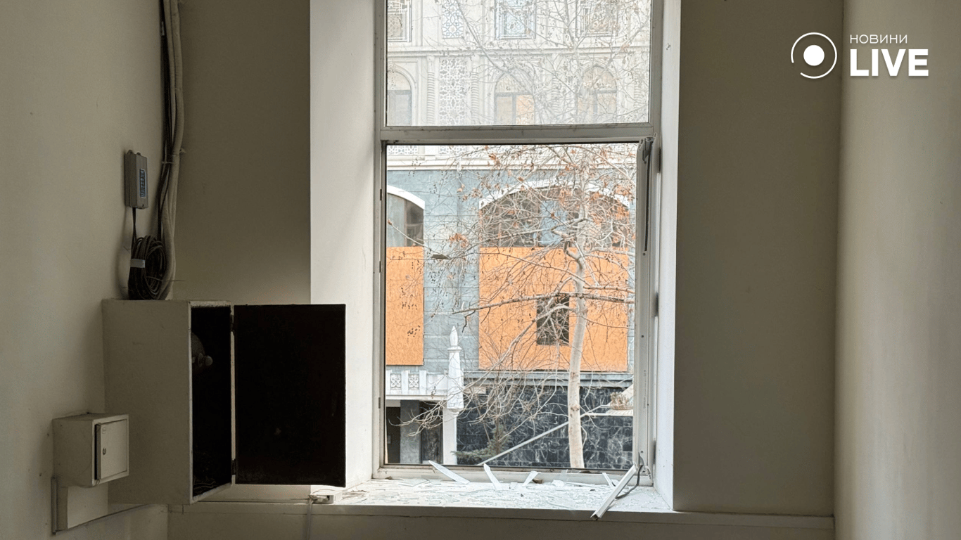 Вибиті шибки після обстрілу Одеси дронами