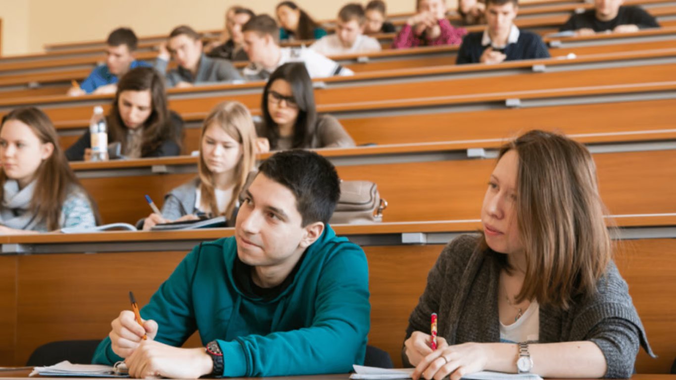 Украинские студенты иностранных университетов, имеют ли они право на отсрочку